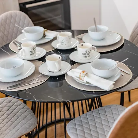 Апартаменти Pestana - In Center, Modern, New And Cozy *